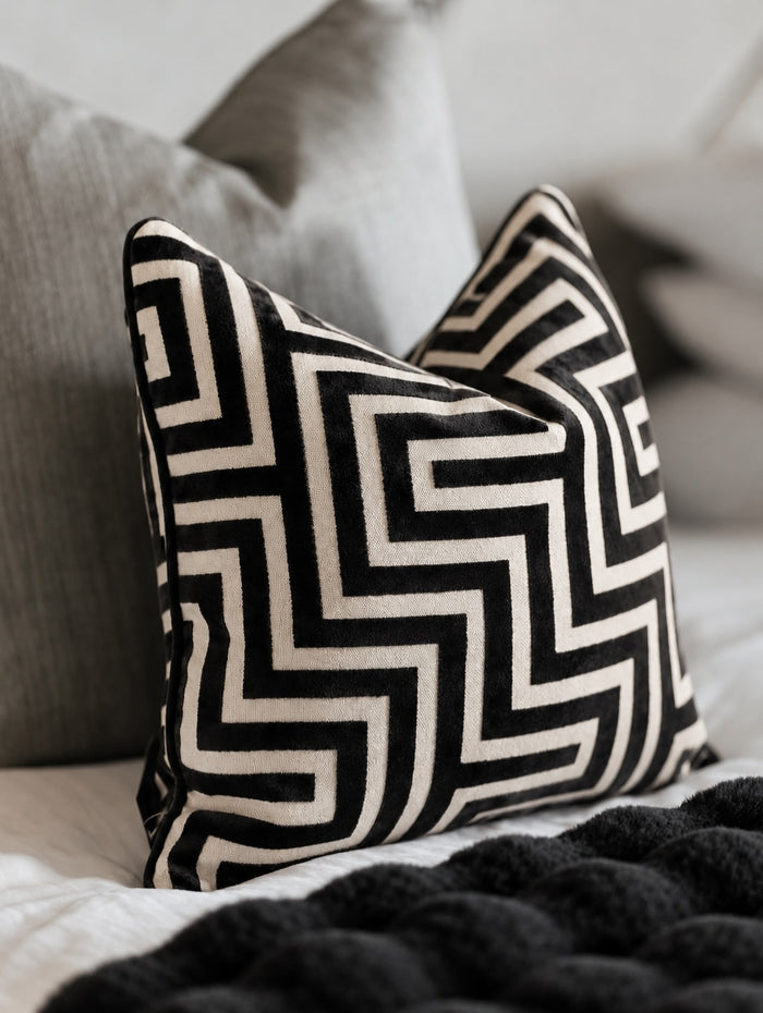 Black Luxe Throw