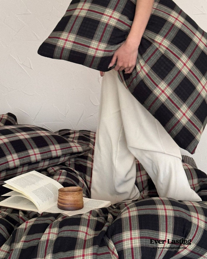 British Vintage Plaid Bedding Set / Black - Ever Lasting