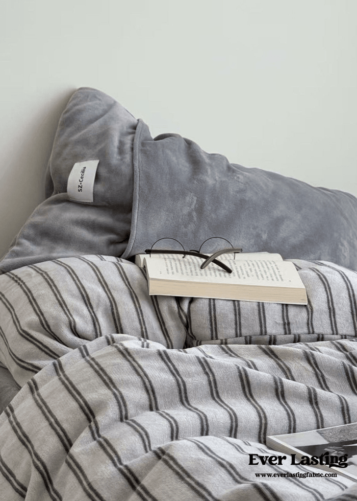 - Ever Lasting - Hazel Minimalist Stripe Velvet Bedding Set / Gray - Bedding Set - Ever Lasting