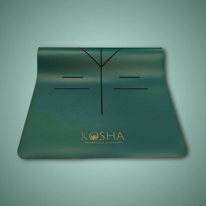 green yoga mat with alignment lines and natural rubber for extra grip