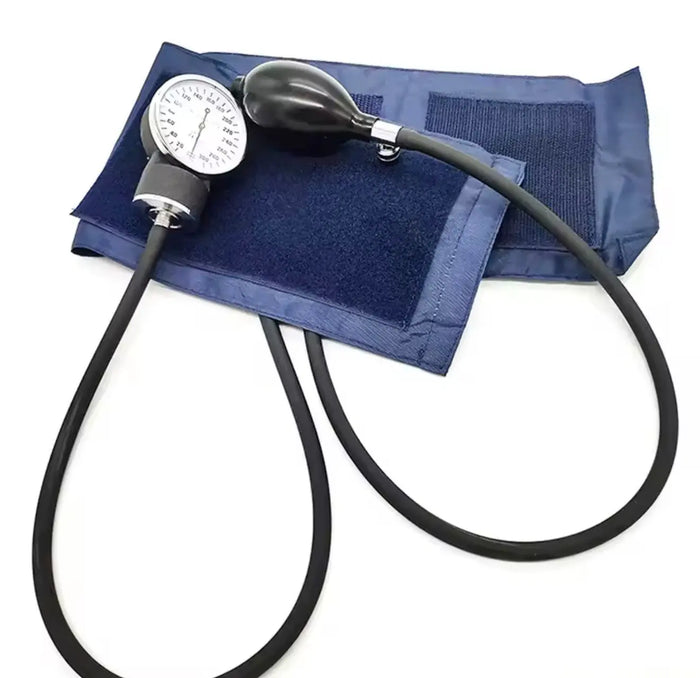 Professional Aneroid Sphygmomanometer with Carrying Case – Adult Sized aneroid sphygmomanometer with stethoscope SelfiMed UK