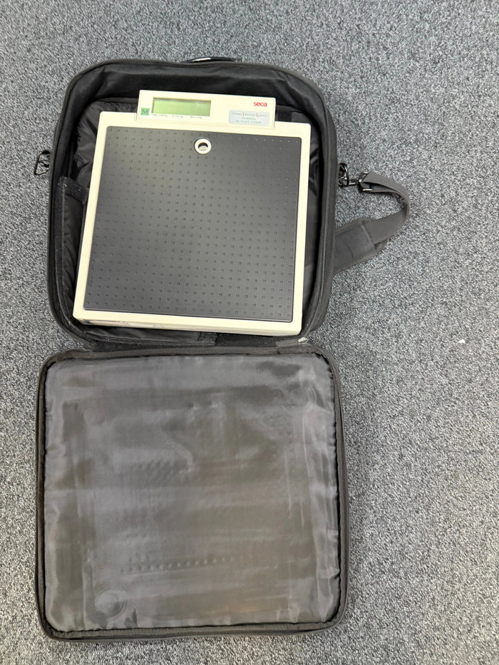 Seca 877 Scale Clas III Electric Flat Scale with Foot pedal electric flat scale SelfiMed UK