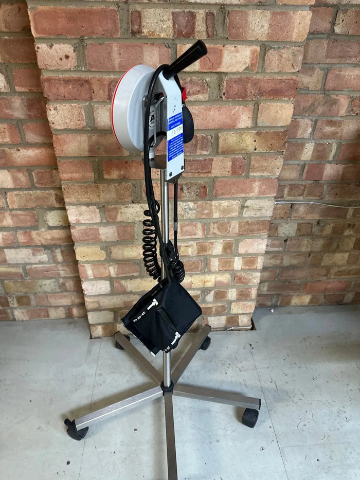 Welch Allyn Maxi-Stabil 3 Sphygmomanometer with Mobile Stand sphygmomanometer SelfiMed UK